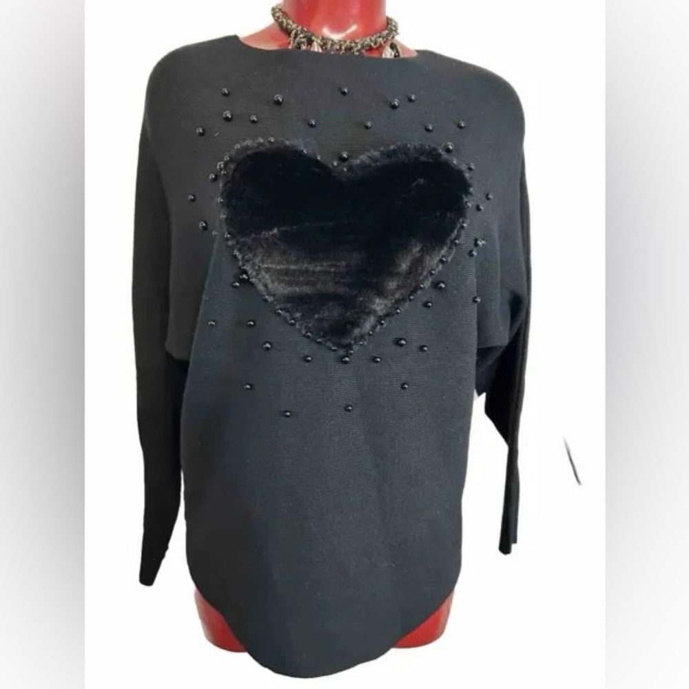 NEW LIZ & LILLI SWEATER MEDIUM M -BLACK BEADS AND FURRY HEART